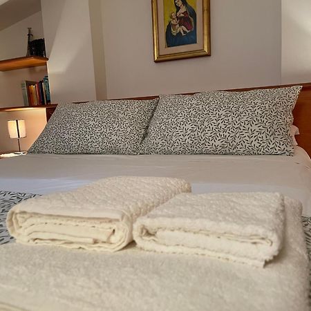 La Casa Nel Cortile Leilighet Castelbuono  Eksteriør bilde